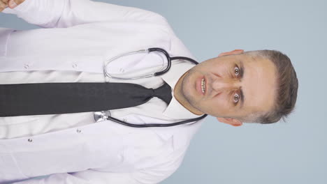 Vertical-video-of-Angry-doctor.